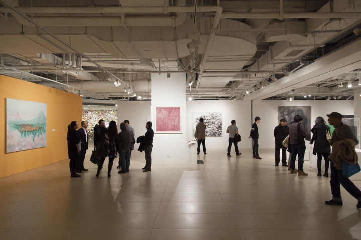 K11驻村艺术家联展《后语境——扩展的边界和风化的故土》上海巡展现场
