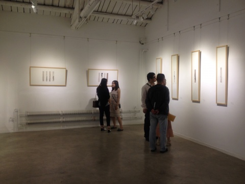 当代诗人的水墨展 车前子个展“过敏”在树下画廊开幕