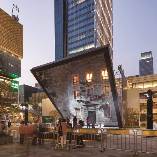 Leo Xu Projects呈现的Leandro Erlich个展《上海计划》 展览现场呈现出一种特别的时空混搭（JJYPHOTO 2013）
