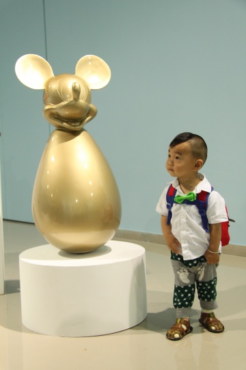 昊美术馆温州馆举办了“迪斯尼对话当代艺术展”展览现场
