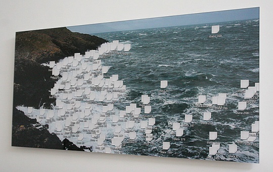 作品《数据泡沫板》 2013  收藏级打印   120 × 57.56cm