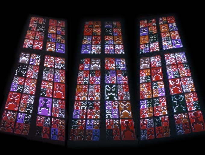 1998年，德国柏林韶氏壁耶豪斯“漂泊的音符展”，作品《灵魂.窗口》，装置。
