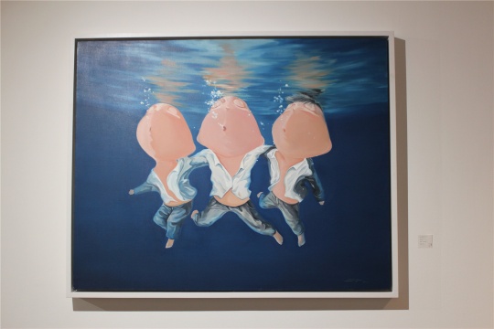 吴琼每年都会画“三个伙伴”，海底的顽童，吐着泡泡，一点不挣扎
