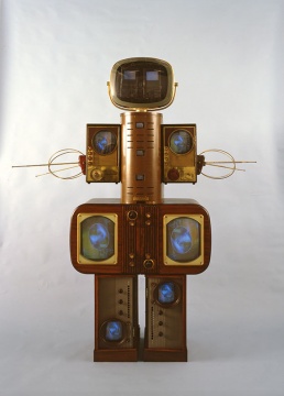 Family of Robot：Mother, 1986.Image courtesy of Nagoya City Art Museum.