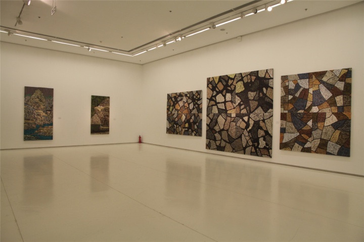 2013年4月，西安美术馆推出了薛松大型个展“碎片时代”
