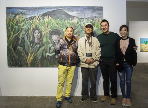 左起：当代唐人艺术中心创始人郑林、艺术家余友涵、藏家黄予
