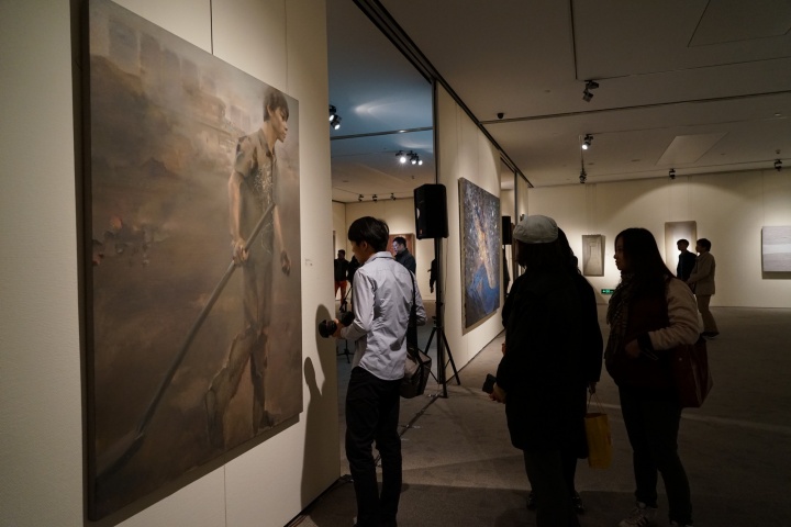 11月6日，“目光所及——后金融危机时代的中国新绘画”在保利艺术博物馆开幕，以展览讨论为依托的“中国新绘画”专场在秋拍中获得白手套佳绩。
