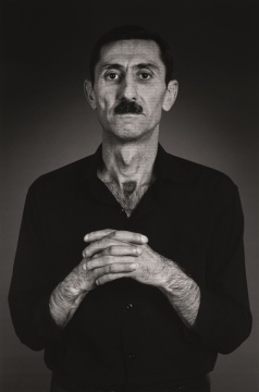 Shirin Neshat, Agayar, from The Home of My Eyes series, 2014-2015. Copyright Shirin Neshat, Courtesy of the artist and Gladstone Gallery, New York and Brussels. 
