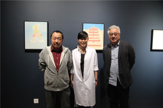 艺术家武艺、美博文化执行董事徐娟与艺术家徐累（从左至右）在展览现场