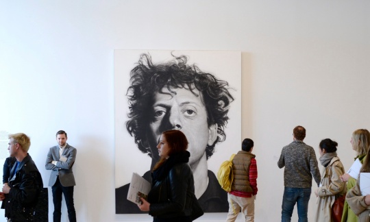 查克·克洛斯肖像画 Photograph: Justin Lane/EPA
