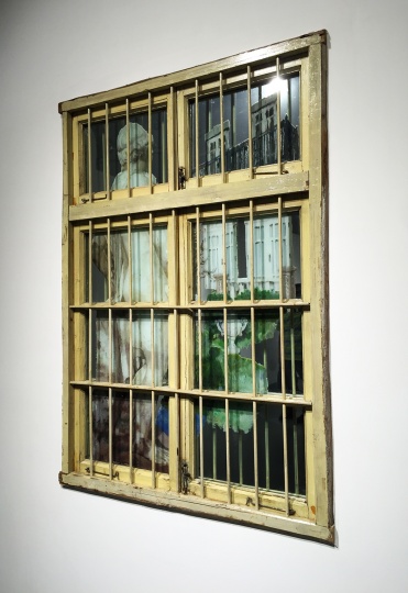 《镜窗·三岛的花园》  151×106×8cm   木、玻璃、亚克力镜面、金属、油彩  2014
