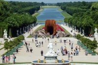 安尼施·卡普尔在凡尔赛宫呈现的作品形似“阴道” 引发争论,安尼施·卡普尔（Anish Kapoor）