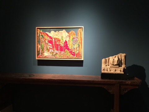 将作品与收藏品并置，尹朝阳个展“山外山”向观众展示着当代与传统的对照
