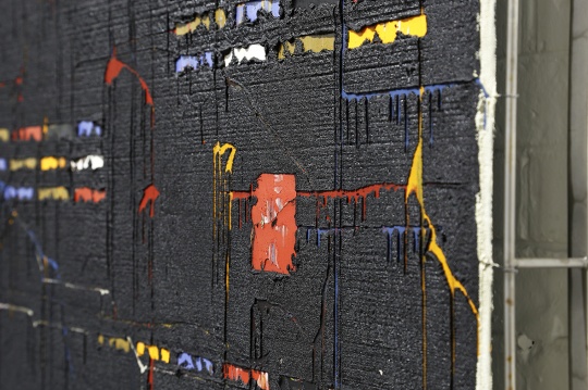 安立奎•布里克曼 《黑色混乱》105×205cm 钢网油画 2014 
