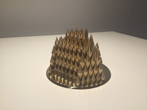 艺术家金炳昊表示这件《造作》几乎是他所创作的最小件的作品。
