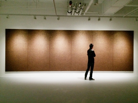 现场展出作品《合》 2.35×1.2m 布面丙烯 2015