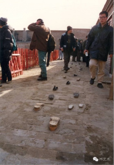 1997－1998  尹秀珍《路》 由冯博一、蔡青策划的“生存痕迹”展
