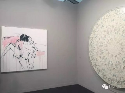 赫斯特的黑羊和蝴蝶画，（谁说赫斯特过气了？）旁边是大幅的TRACEY EMIN裸体画
