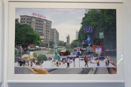 《街景-海珠广场》 85 x 128 cm 照片 1999