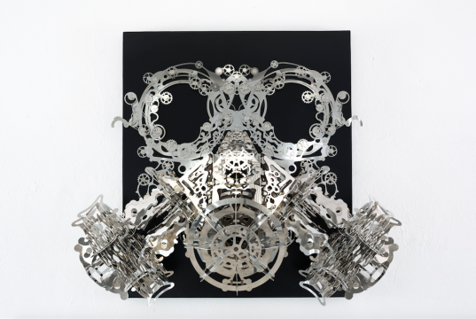 夏航《封锁 》 100×90×50cm 不锈钢 2015
夏航《封锁 》 100×90×50cm 不锈钢 2015