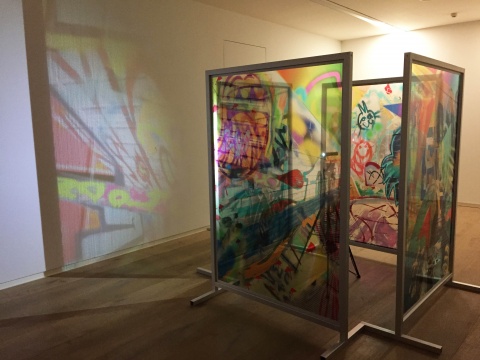 简策 《我们的绘画》 175×125cm×4 装置、塑料薄膜上数码打印、亚克力玻璃、铝合金框 2016
简策 《我们的绘画》 175×125cm×4 装置、塑料薄膜上数码打印、亚克力玻璃、铝合金框 2016