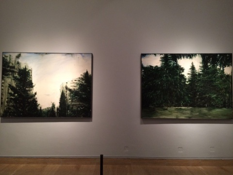 任哲的油画《松树林》、《小区后面的树》
