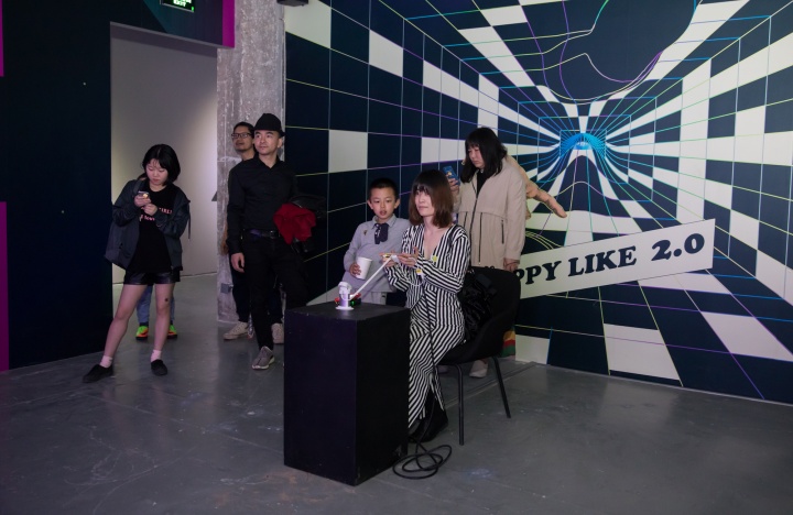 上海OCAT艺术中心的“朋友圈 +：文化馆线上艺术计划展”展览现场
