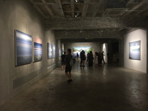 张木个展“转湖”在北京798艺术区陌上画廊二层开幕

