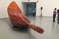 苏州金鸡湖美术馆，中国青年雕塑家的“敲山震虎”