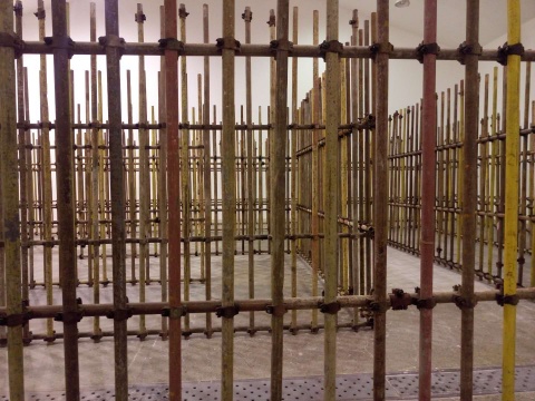 《画地为牢》局部 钢管 尺寸可变 2017
