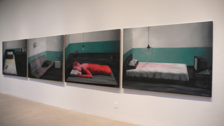2008年，张晓刚纽约佩斯画廊的个展
