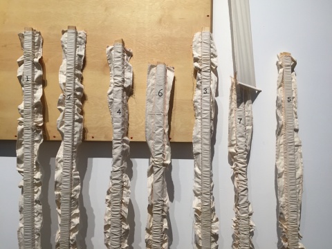 《指数号角》的另一部分,被拆分放置在了现场
《指数号角》的另一部分,被拆分放置在了现场