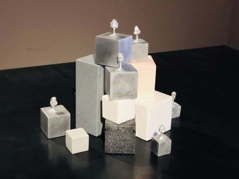 娜布其新作展“双向入口”  感受“雕塑”“空间”聚合出的向内能量