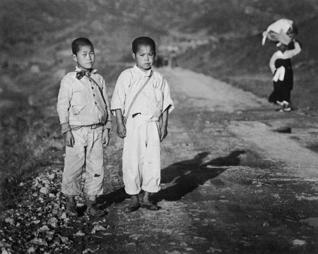 林应植《少年时代（釜山）》1946 图片由艺术家提供
