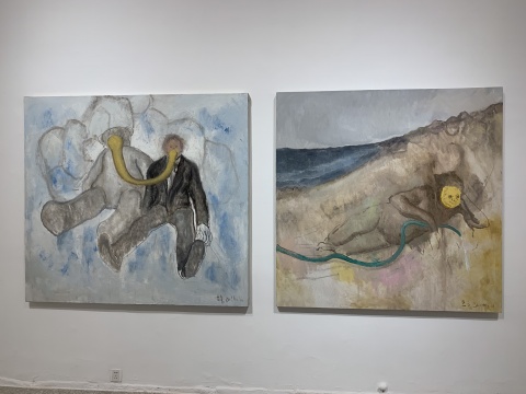 《天父爱世人》 170×155cm 布面油画 2016

《往事总在忘却时被人提起》 155×155cm 布面油画 2017
