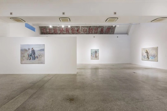黄立言最新个展“一人，一兽，一游仙”展览现场