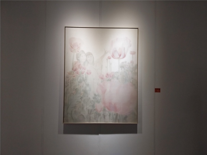 翰海当代艺术中心展位，徐华翎《花儿与少年》170×130cm 绢本设色 2005
