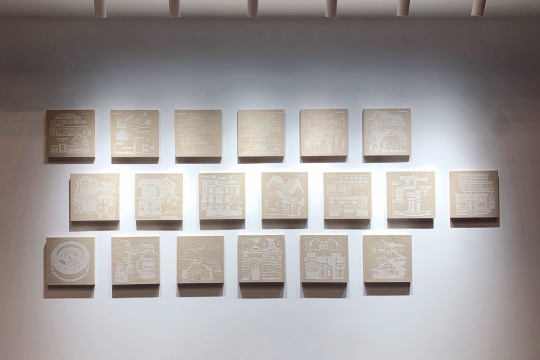 《如沙——民居去哪了》 40×40cm×19 综合材料 2014 《如沙——民居去哪了》 40×40cm×19 综合材料 2014