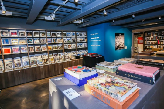 佳作书局与德国Taschen出版社合作，限量签名书展于798店开幕