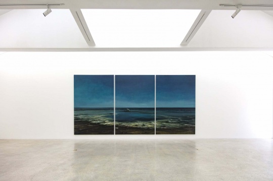 贾蔼力 《二月物语-永远（海）》300x600cm 布面油画 2006
