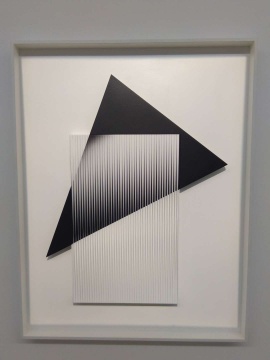 Alberto Biasi (b.1937意大利)  《自由降落》 70 x 60 cm  丙烯、帆布切割、木板  2012 
