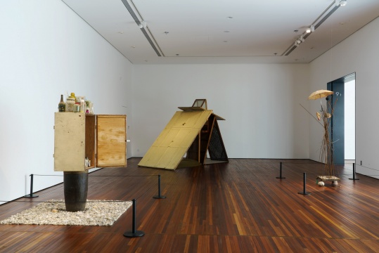 松美术馆新展“2020”，一个展览汇集20个画廊的“当家明星”
