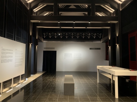 木木艺术社区影像展，因卡·修尼巴尔的“极端混杂”