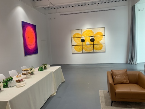 42 art space会客厅，作品均为刘钊、王普的收藏
