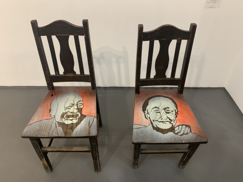 《相配》 高42cm 混合材料、旧椅子 2019