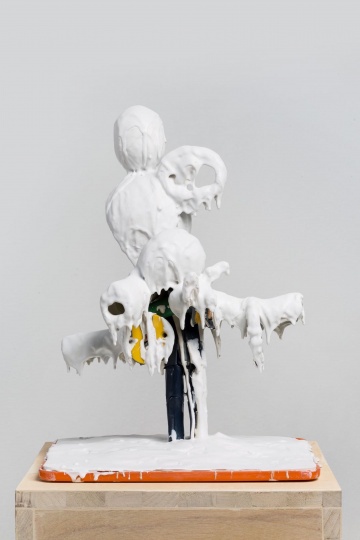 金氏彻平  《白色释放（堆积物体）#26 》  39×26×21cm 塑料、树脂 2012

 
