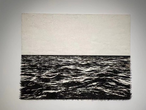 尤安·卡波特 《岛（越界）》 134×172cm 油菜、鱼钩、亚麻胶合板 2020

