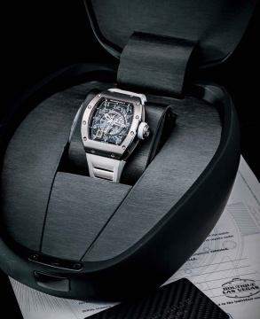 里查德米尔，非常精美，钛金属机械腕表，镂空表盘，型号RM030，约2018年

 
