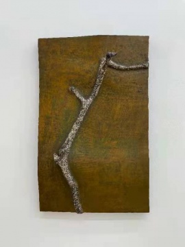 康靖《互联纪-脊5#》 59×37×11cm 树枝、香樟木、大漆、麻布、环氧树脂  2019-2022

