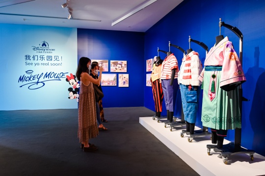 “好奇无界：米奇艺术展全球巡展北京站”展览现场

